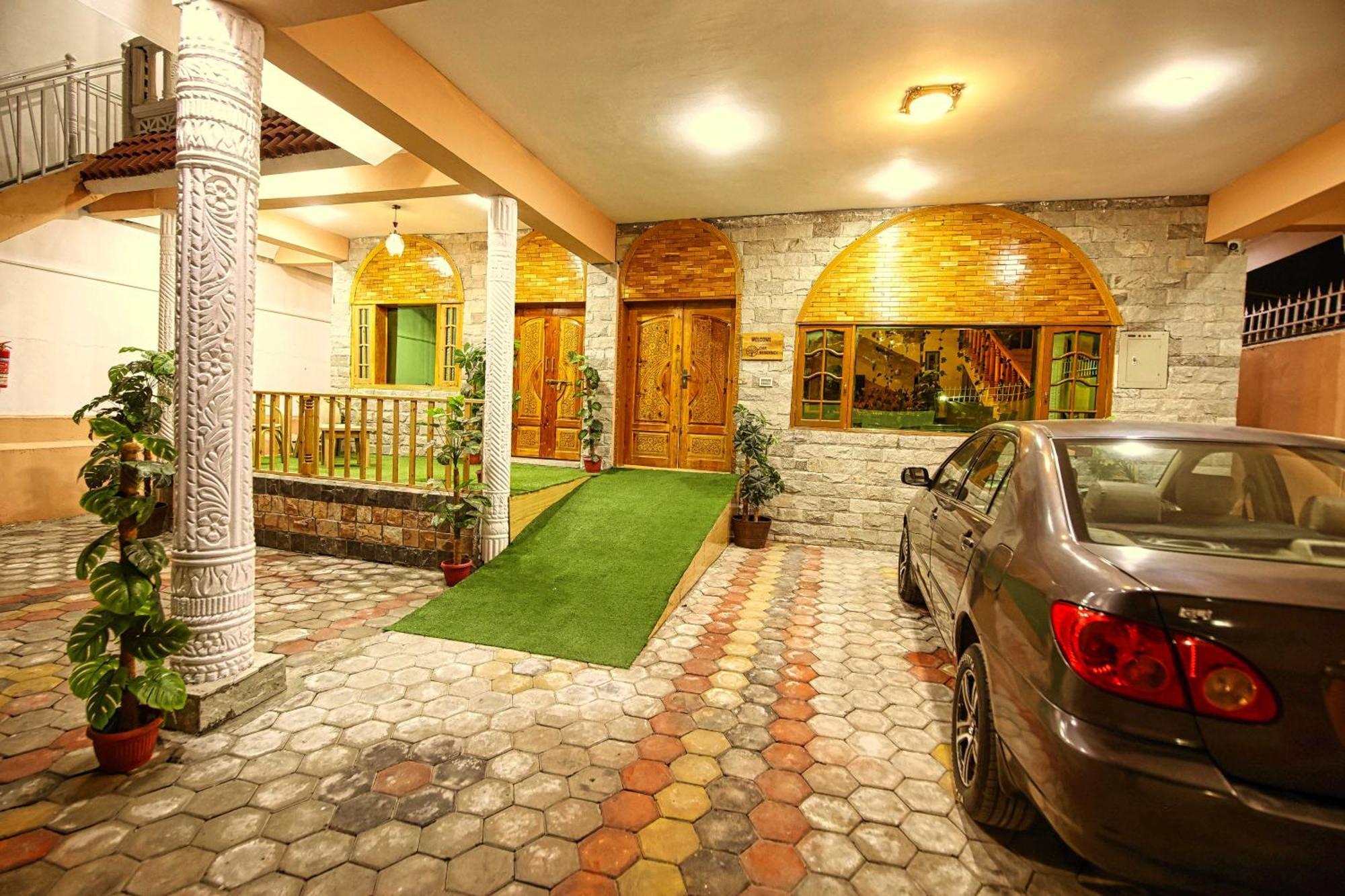 Oak Residency 호텔 길기트 외부 사진